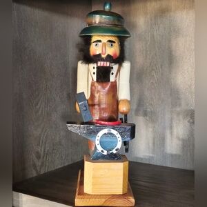 Vintage Nutcracker Steinbach Volkskunst Unsigned Wood 15" Christmas Horseshoe